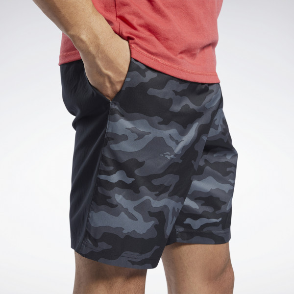WORKOUT READY GRAPHIC SHORTS - SVARTAR/GRÁAR