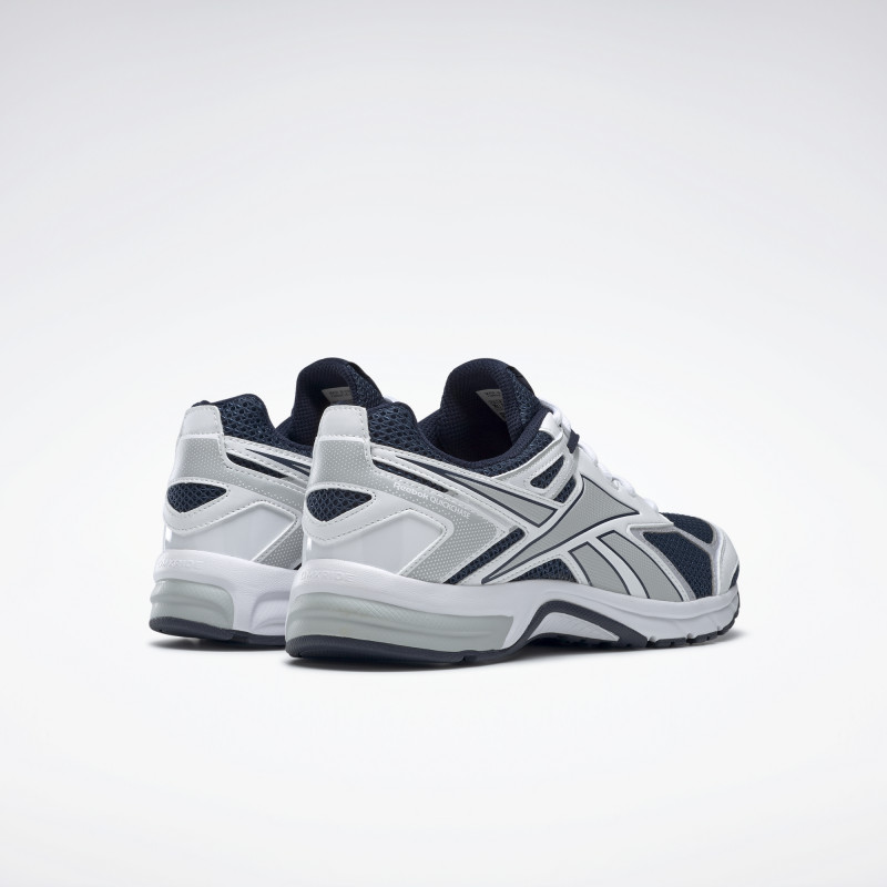 Reebok quick hot sale chase shoes