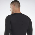 UNITED BY FITNESS COMPRESSION LONG SLEEVE SHIRT - SVARTUR